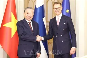 Tổng Bí thư Tô Lâm và Tổng thống Phần Lan chứng kiến Lễ ký kết các văn kiện hợp tác