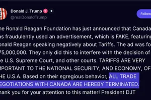 Trên mạng xã hội Truth Social, ngày 23-10, Tổng thống Mỹ Donald Trump tuyên bố ngừng toàn bộ các cuộc đàm phán thương mại với Canada.
