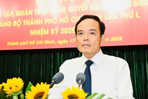 Bí thư Thành ủy TPHCM Trần Lưu Quang phát biểu tại hội nghị