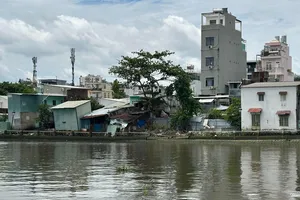 Bờ kè Thanh Đa, phường Bình Thạnh, TPHCM. Ảnh: THANH HIỀN