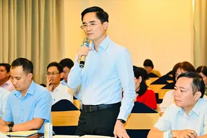 Đại biểu HĐND TPHCM bàn giải pháp để TPHCM tăng trưởng "2 con số"