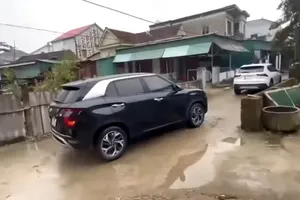 Hiện trường vụ chặn xe ngày mùng 2 Tết Nguyên Đán