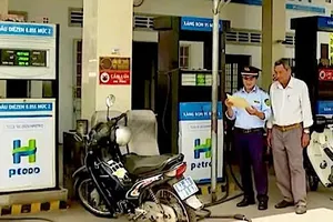 Đồng Tháp: 160 cửa hàng xăng, dầu ký cam kết không giảm thời gian bán hàng