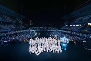 Hàng chục ngàn khán giả hòa vào Valentine trắng tại Anh trai “say hi” concert