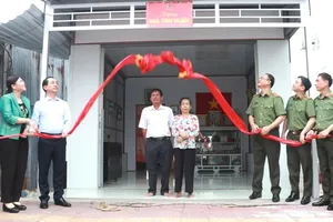 Bộ Công an trao kinh phí xây 500 căn nhà cho gia đình chính sách tại Cà Mau