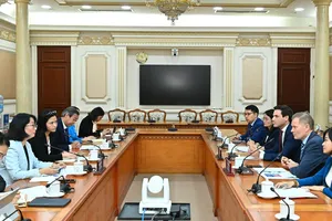 Quang cảnh buổi làm việc. Ảnh: VIỆT DŨNG