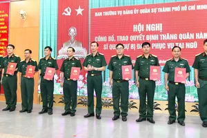 Hơn 170 sĩ quan dự bị tại TPHCM được thăng quân hàm 