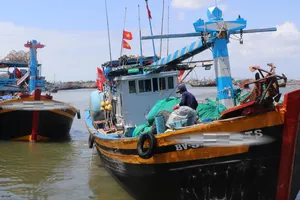 Tàu cá tại xã Long Hải 