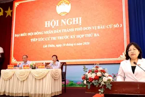 Cử tri kiến nghị tăng cường quản lý đất công, xử lý tình trạng xả rác trái phép