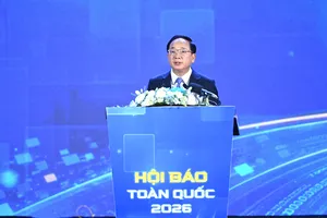 Đồng chí Trịnh Văn Quyết, Ủy viên Bộ Chính trị, Bí thư Trung ương Đảng, Trưởng Ban Tuyên giáo và Dân vận Trung ương phát biểu tại lễ khai mạc Hội Báo toàn quốc 2026. Ảnh: ĐỖ TRUNG