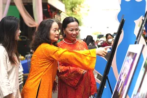 Áo dài - nguồn lực mới của đô thị sáng tạo