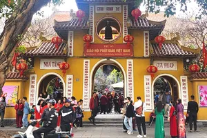 Chùa Quán Sứ (Hà Nội). Ảnh THU HÀ