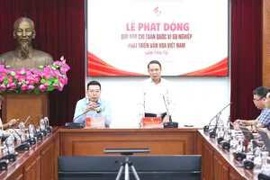 Nhà báo Nguyễn Đức Lợi, Phó Chủ tịch Thường trực Hội Nhà báo Việt Nam phát biểu tại lễ phát động. Ảnh: HUẤN TRẦN