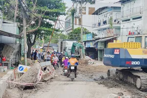780m đường, hai lần trễ hẹn