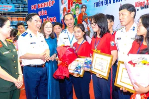 Bồi đắp tình yêu biển, đảo cho thế hệ trẻ