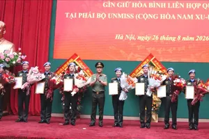 Trao quyết định cho 9 sĩ quan công an gìn giữ hòa bình Liên hợp quốc