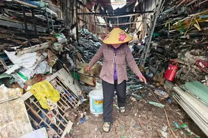 Mở “đường sống” cho nhà trong hẻm nhỏ, đa năng - Bài 1: Lối thoát bị lửa bịt kín