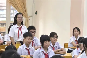 Học sinh nghỉ học vì lý do sức khỏe phải nộp minh chứng?!