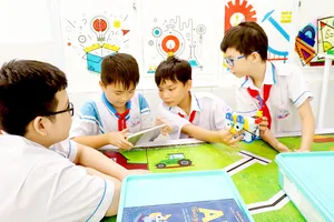 Chương trình liên kết: Mỗi trường mỗi kiểu!
