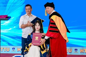 Tấm bằng của nghị lực