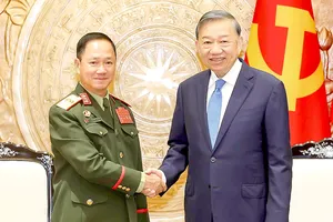 Ủng hộ tăng cường đoàn kết, hợp tác quốc phòng giữa ba nước Việt Nam - Lào - Campuchia