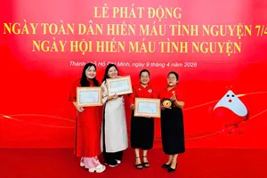 Những cặp sinh đôi với hành trình hiến máu nhân đạo