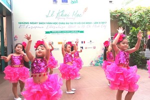 A series of activities are launched at the opening ceremony