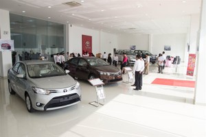 Vietnam imported 37,565 cars in first half 