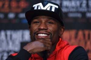 Mayweather, McGregor take trash-talk tour to New York