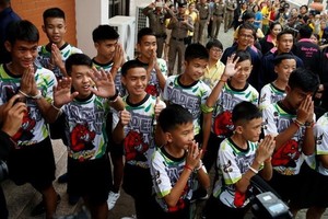 Thai “Wild Boars” leave hospital, meet press