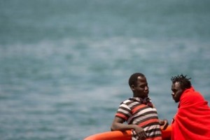 Spain rescues nearly 500 migrants at sea in single day
