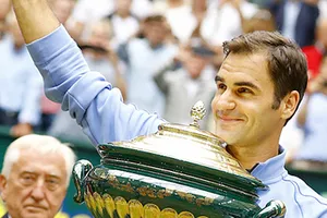 Federer thắng danh hiệu thứ 9