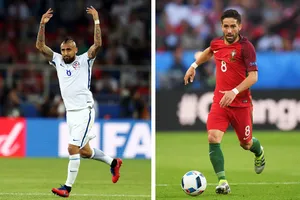 Vidal (trái) và Moutinho, hai cầu thủ cùng 30 tuổi sẽ có màn so tài hấp dẫn ở giữa sân