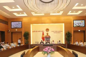 Quang cảnh phiên họp thứ 12 Ủy ban Thường vụ Quốc hội. 