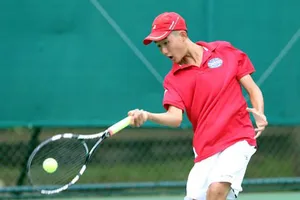 Tay vợt trẻ Nguyễn Văn Phương