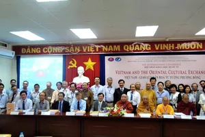 Đại biểu tham dự chụp ảnh lưu niệm tại Hội thảo