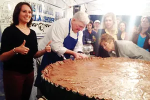 Bánh nặng 2,5 tấn