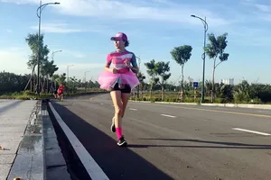Tăng Nguyệt Minh có niềm đam mê đặc biệt đối với bộ môn chạy bộ. Ảnh: NVCC