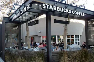 Starbucks tập huấn nhân viên để lấy lại hình ảnh 