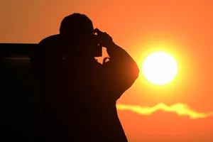 Tìm kiếm hành tinh giống Mặt trời