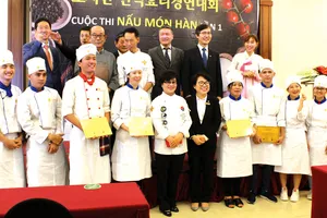 Trao giải “cuộc thi nấu món Hàn lần 1” tại TPHCM