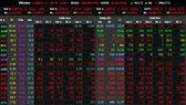 VN-Index mất gần 17 điểm, USD tự do vượt 23.600 đồng/USD