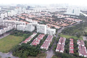 Hồ sơ nhà đất giải quyết nhanh giúp thành phố phát triển nhanh, bền vững siêu đô thị thông minh, hiện đại. Ảnh: CAO THĂNG