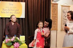 Chia sẻ những tình cảm yêu thương với cha mẹ trong ngày Vu Lan