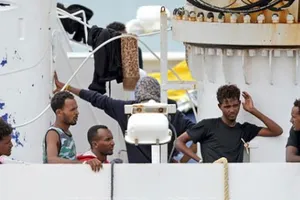 Bộ trưởng Nội vụ Italy bị điều tra lạm quyền