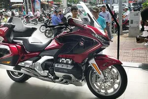 Bãi bỏ quy định cấp phép nhập khẩu với xe gắn máy từ 175cm³ trở lên