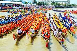 Ghe ngo dài nhất thế giới