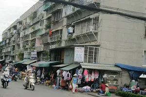 Không có chuyện đính chính thông tin ngưng cấp phép phát triển dự án nhà ở mới tại quận 1, quận 3