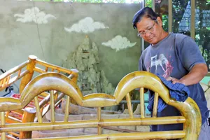 Ông Phan Văn Chánh tạo dựng cơ ngơi, nuôi sống gia đình bằng sản phẩm từ gốc tre