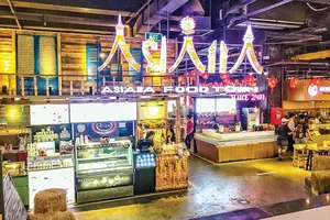 Món ngon “chợ lòng đất”